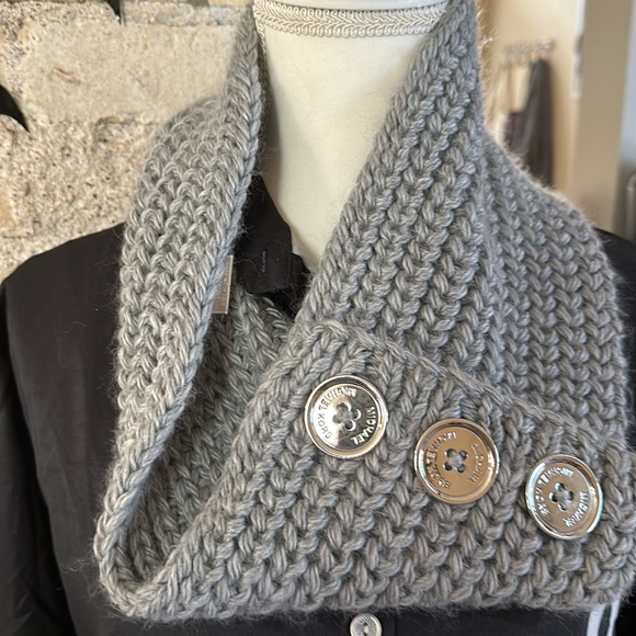 Micheal Kors knit neck gator - Picture 3 of 4